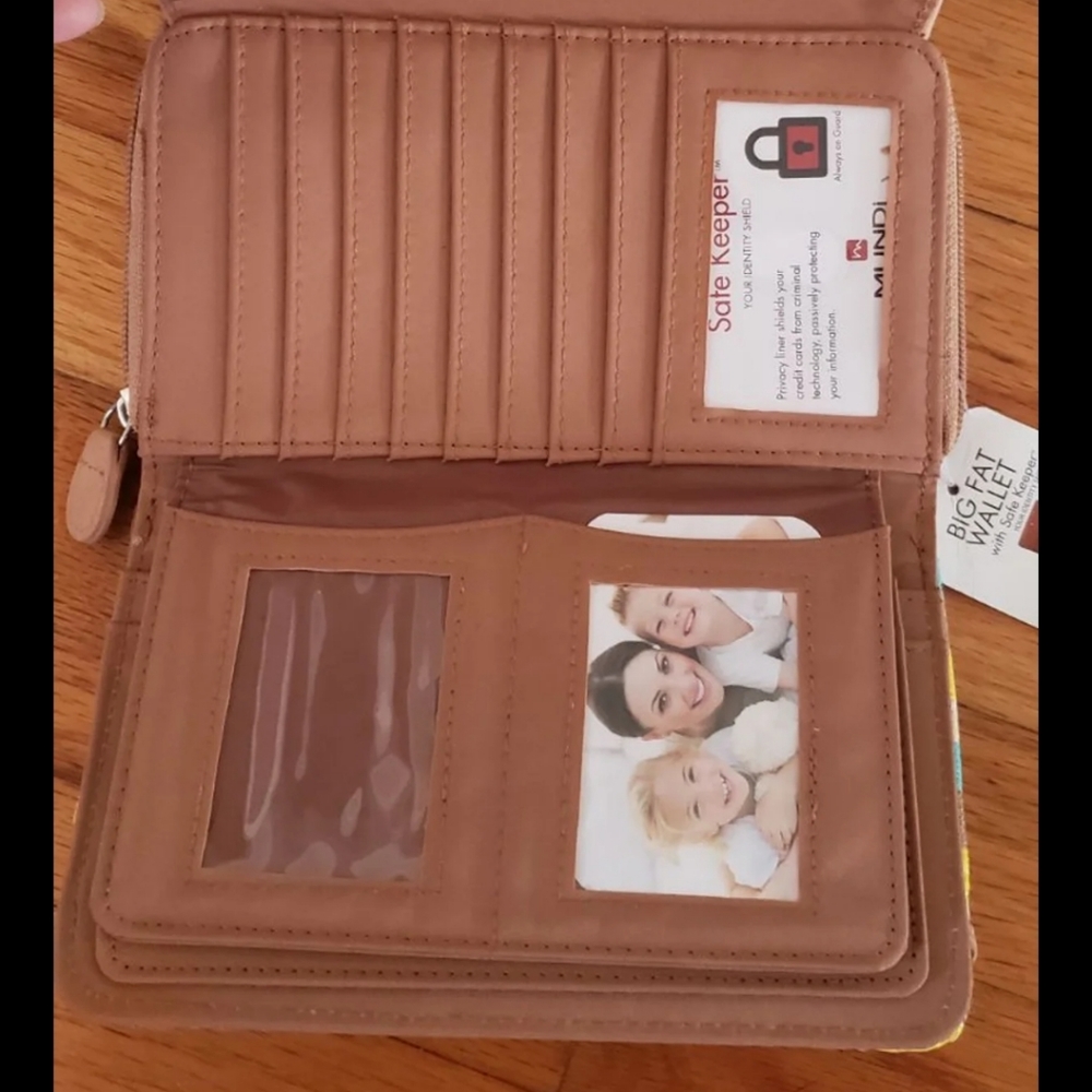 Wallet - Picture 2 of 3